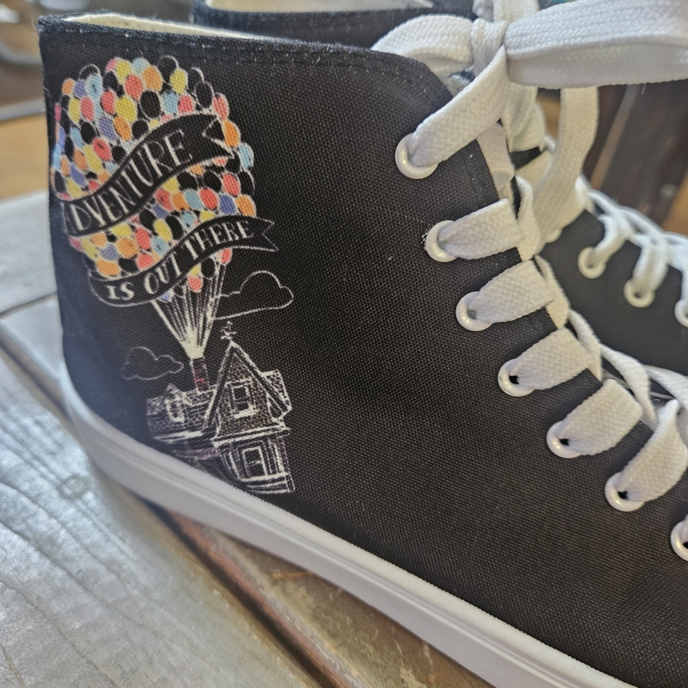 🎁🎁3/20🎁🎁Disney's UP! Adventure High-Top Shoes